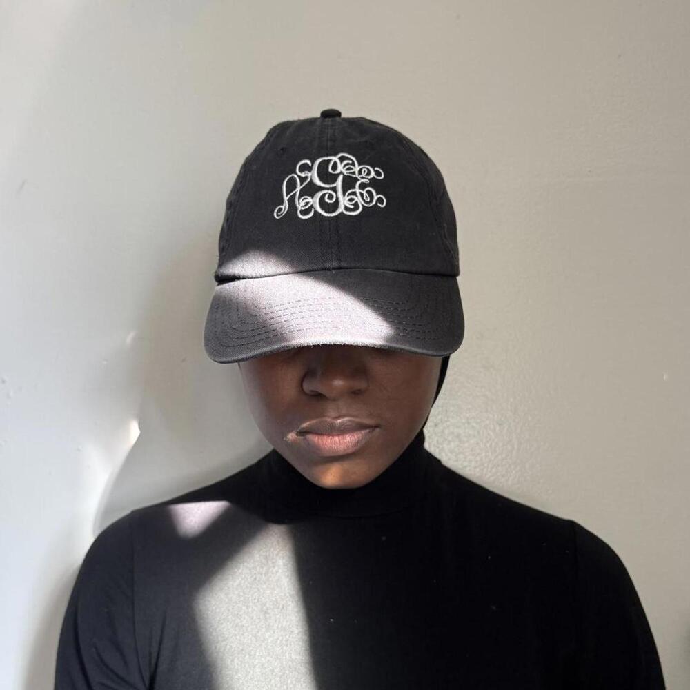 Women's Black and White Hat‎